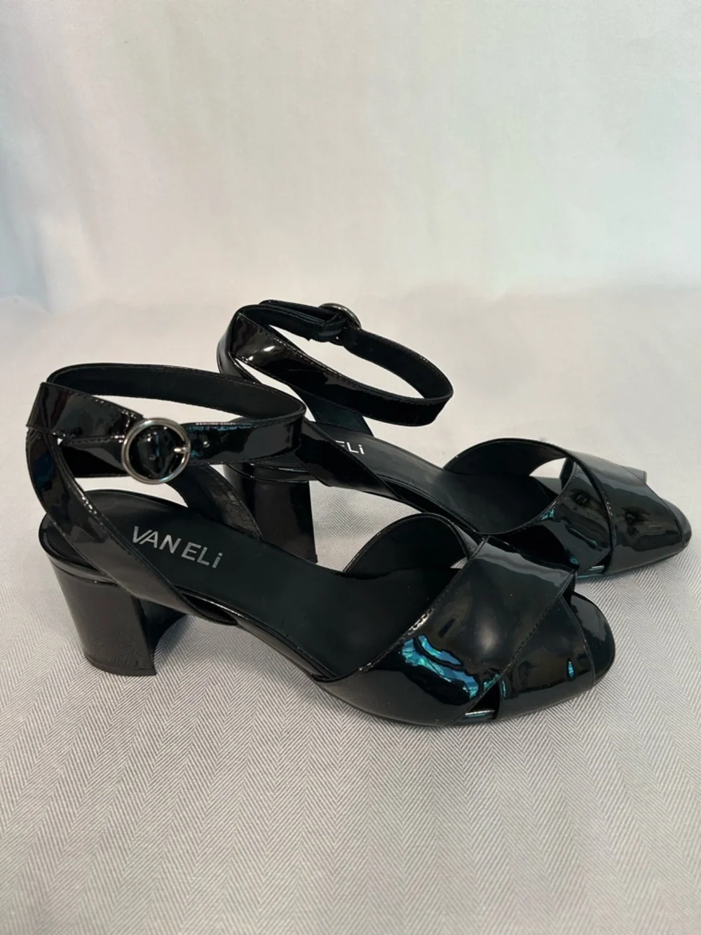 Vaneli Leah Black Patent Leather Block Heel Ankle Strap Sandals NIB